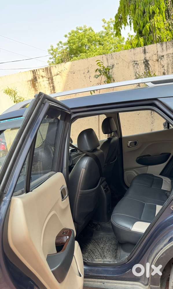 Hyundai Venue 2020 Diesel Well Maintained