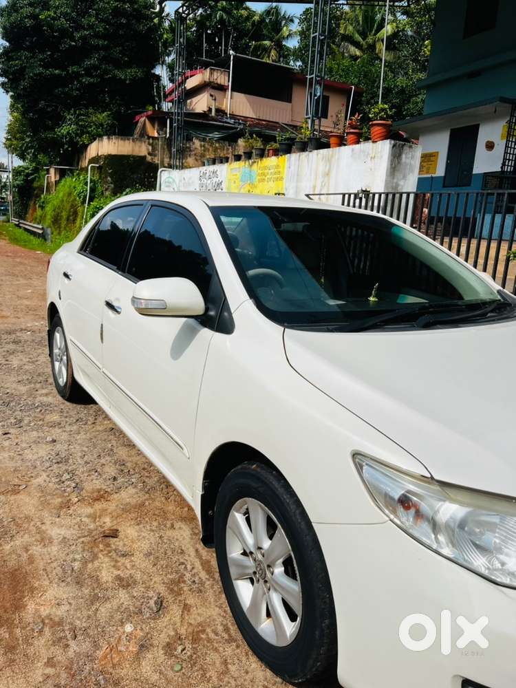 Toyota Corolla Altis 2011 Car