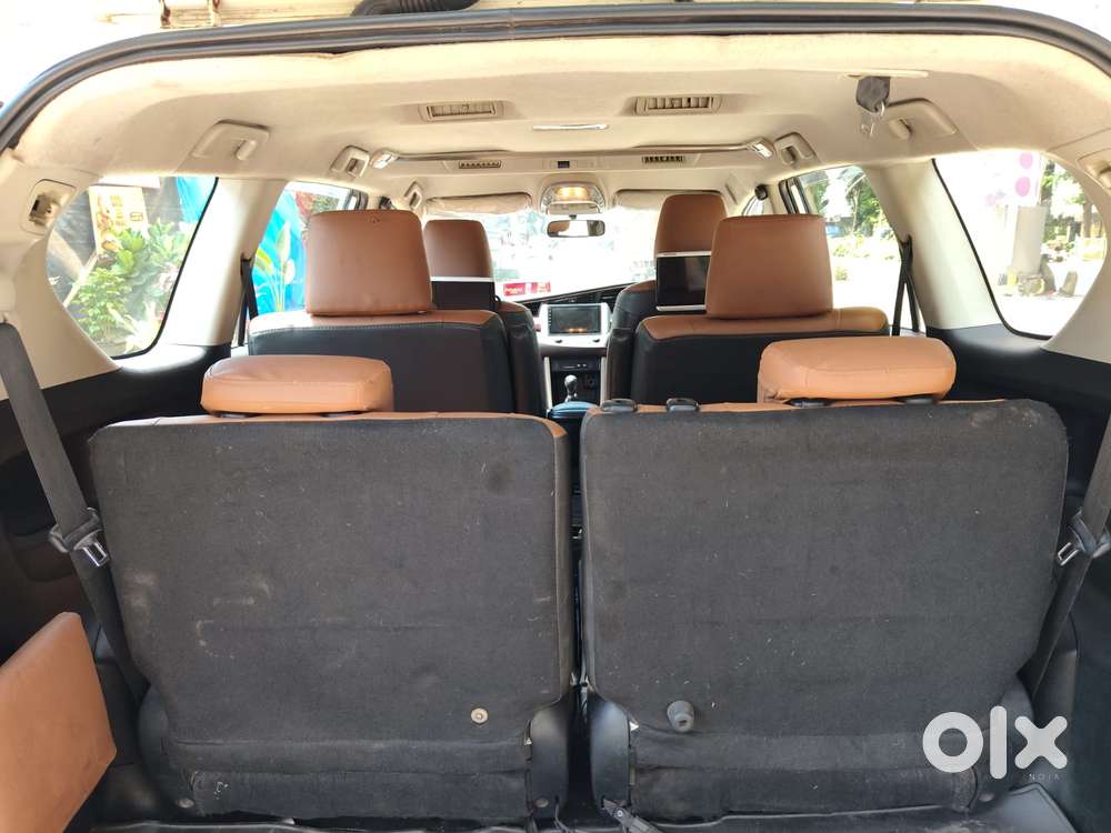 Toyota Innova Crysta 2.4 V 7 Str, 2016, Diesel