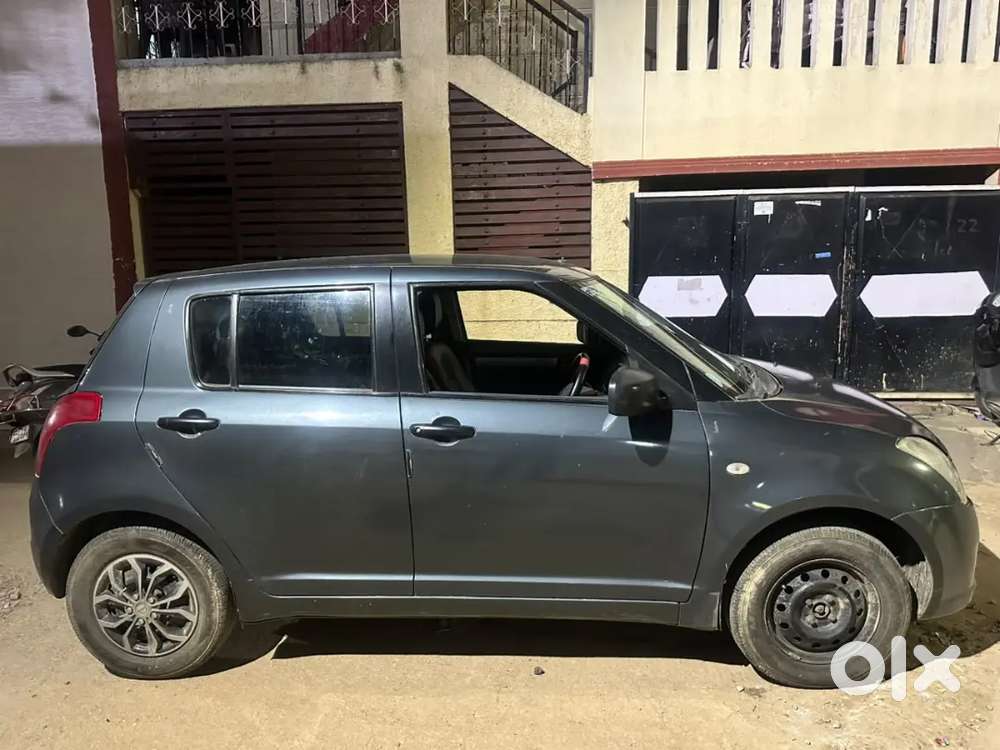 Maruti Suzuki Swift 2005 Petrol Manual