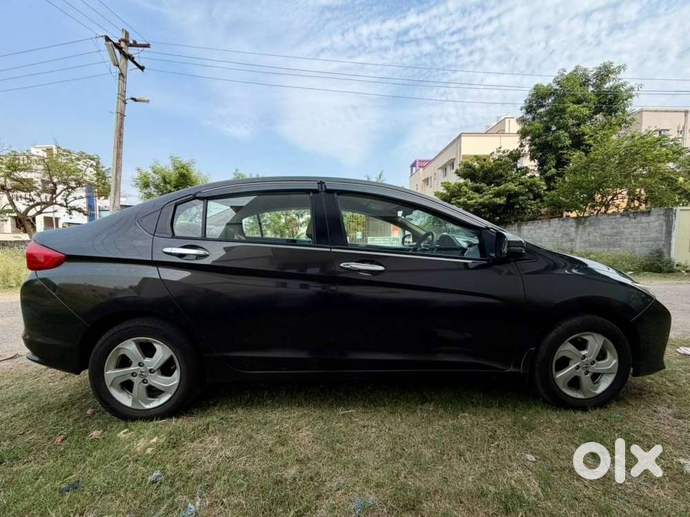 Honda City 4th Gen 1.5 V I-vtec Mt  Golden Brown Metallic