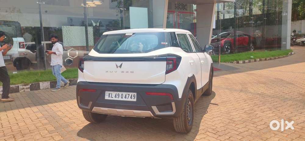 Mahindra Petrol Manual 2024 Car
