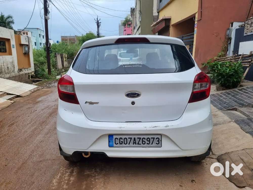 Ford Figo Aspire 2016 Petrol 105000 Km Driven