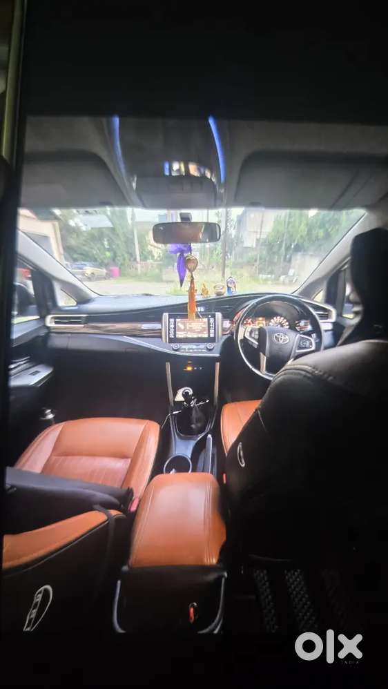 Toyota Innova Crysta 2017 Diesel Well Maintained