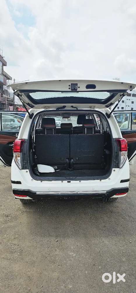 Toyota Innova Crysta 2017 Diesel 83000 Km Driven