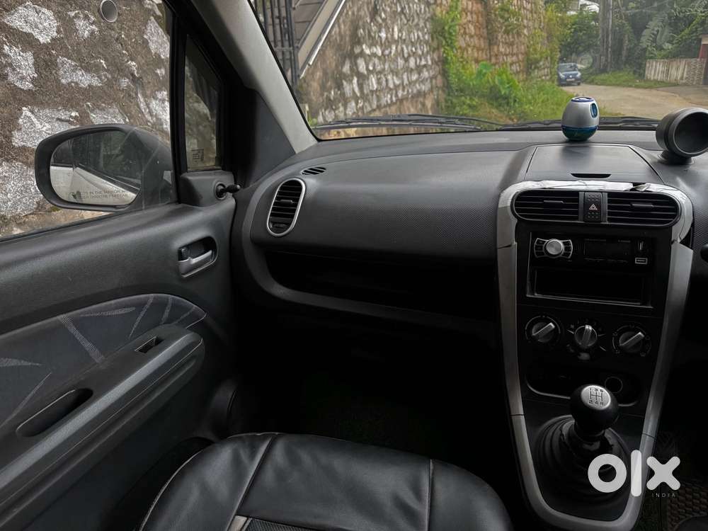 Maruti Suzuki Ritz Vxi, 2010, Petrol