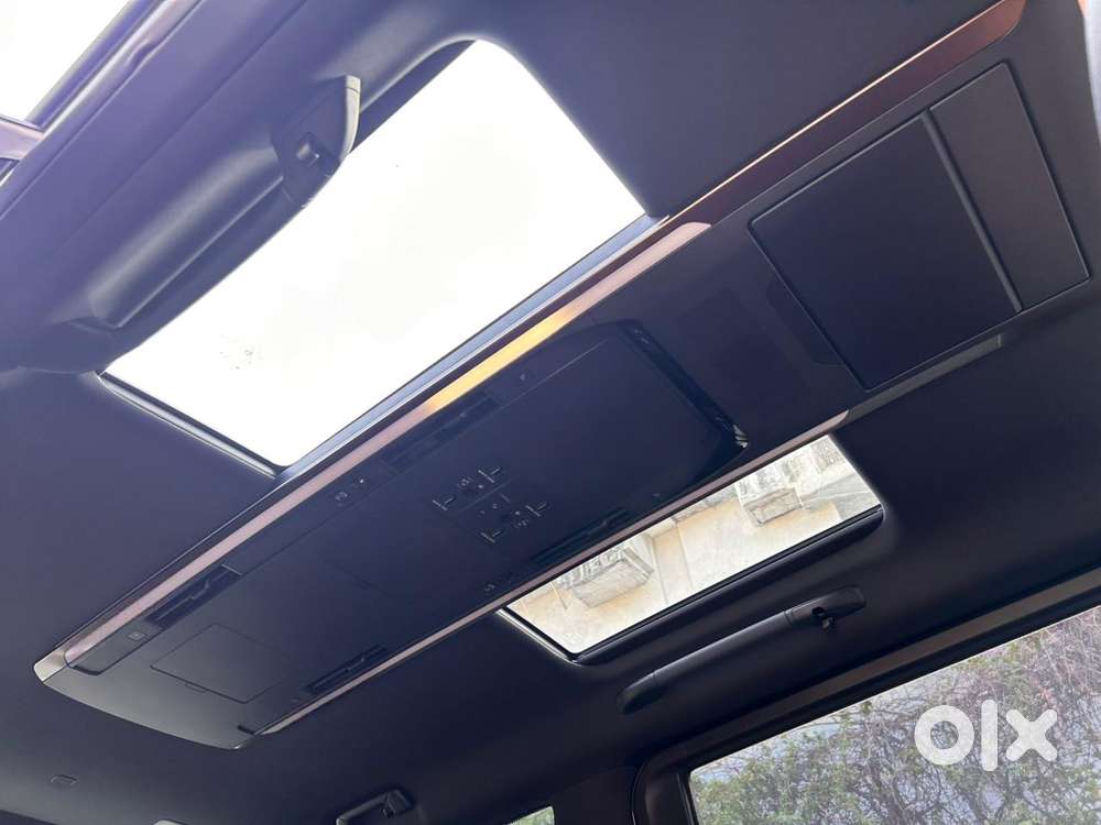 Toyota Vellfire Vip – Executive Lounge, 2024, Petrol