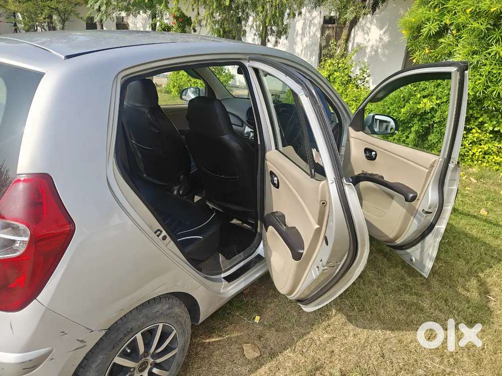 Hyundai I10 2011 Car