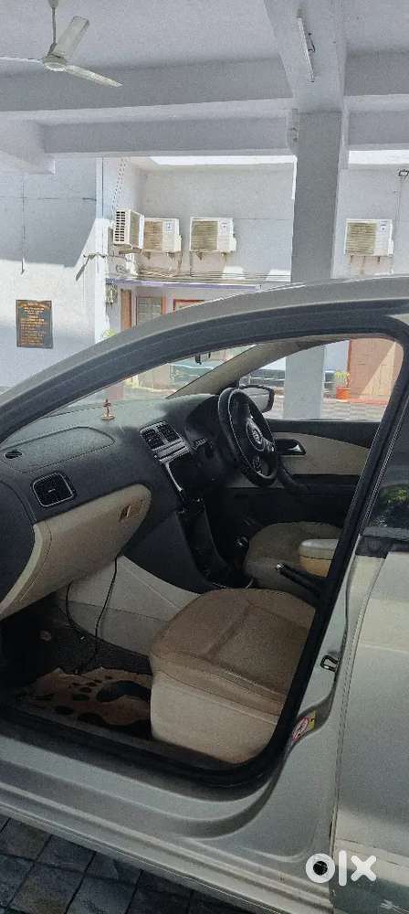 Show Room Track And Well Maintained