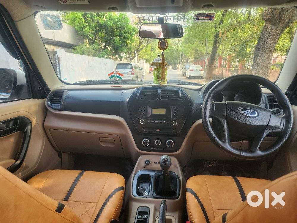 Mahindra Tuv 300 T6, 2017, Diesel
