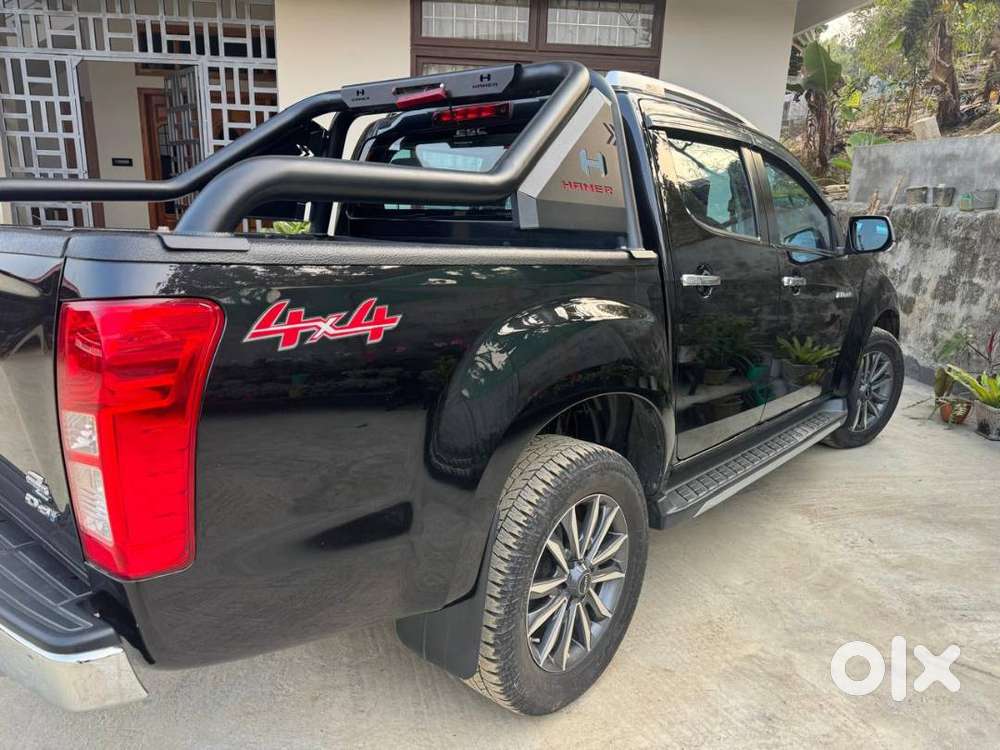 Isuzu V-cross 2023 Diesel Well Maintained