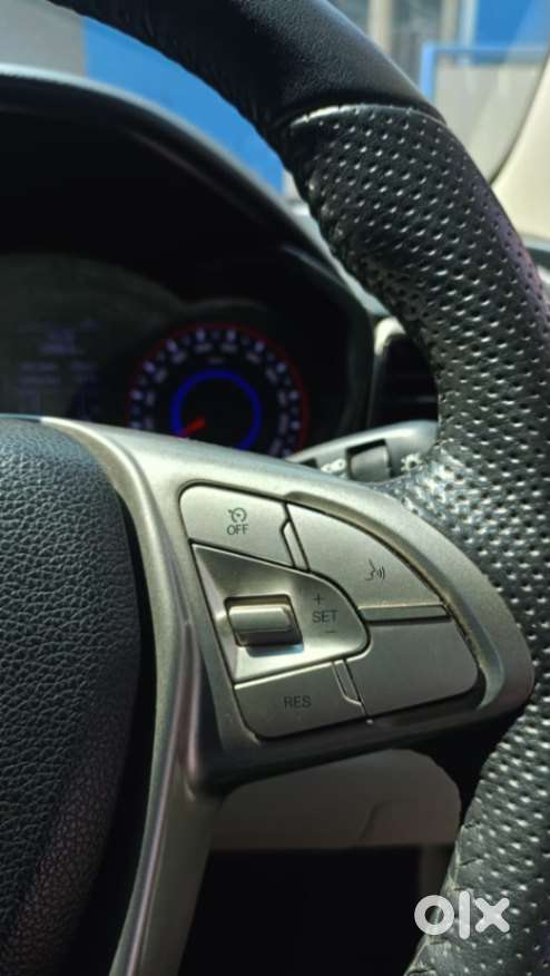 Mahindra Xuv300 W8 Option Diesel, 2024, Diesel