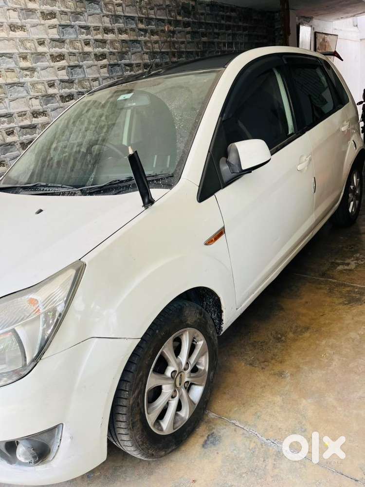 Ford Car 2010 Model Top Model Titanium Model No Problem