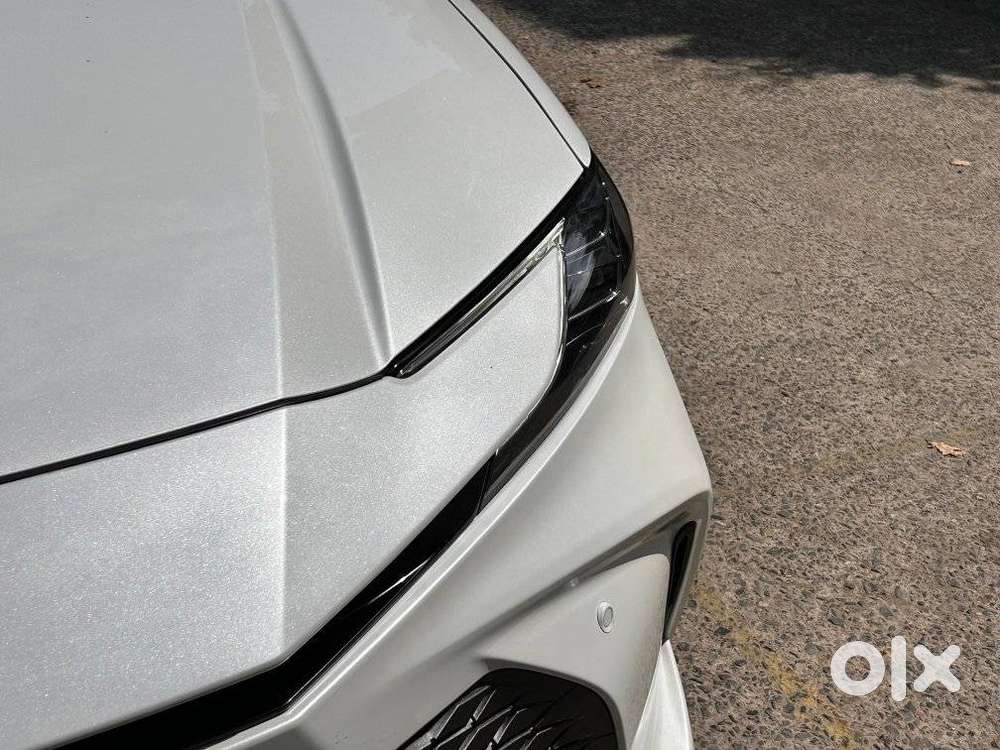 Toyota Camry Hybrid, 2025, Petrol