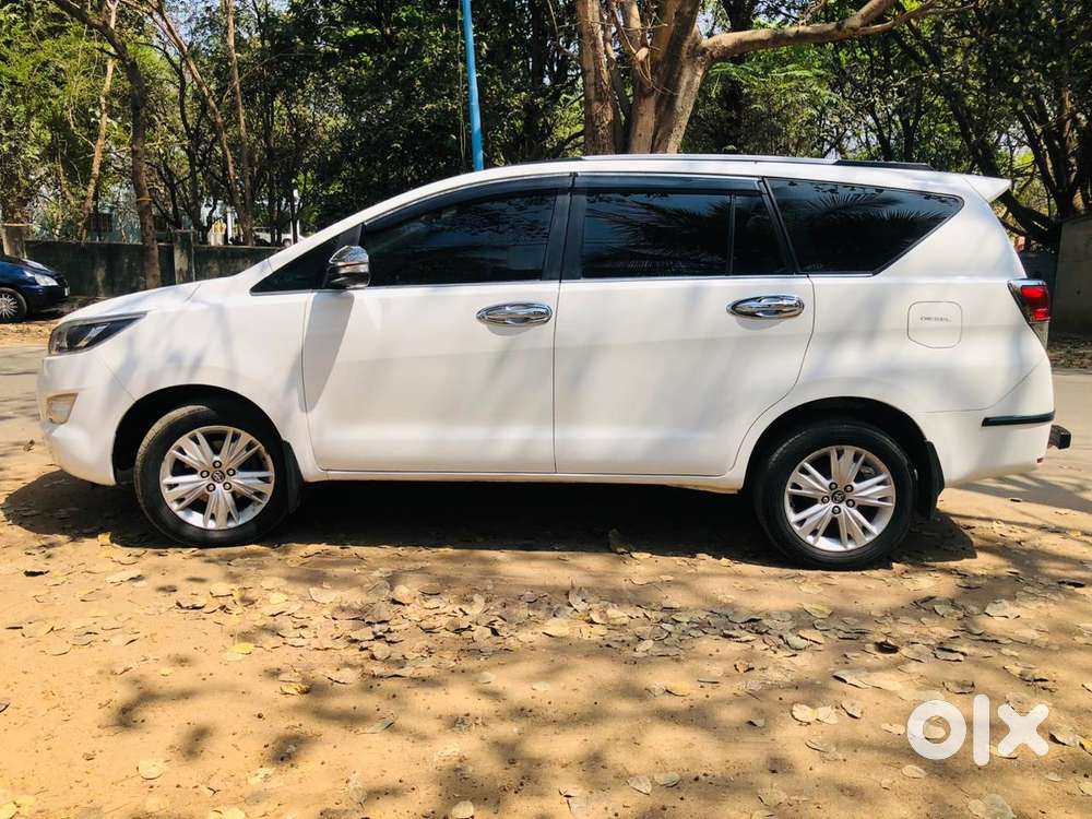 Toyota Innova Crysta 2.8 Z, 2016, Diesel