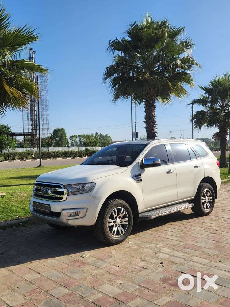 Ford Endeavour Titanium 4x4 At