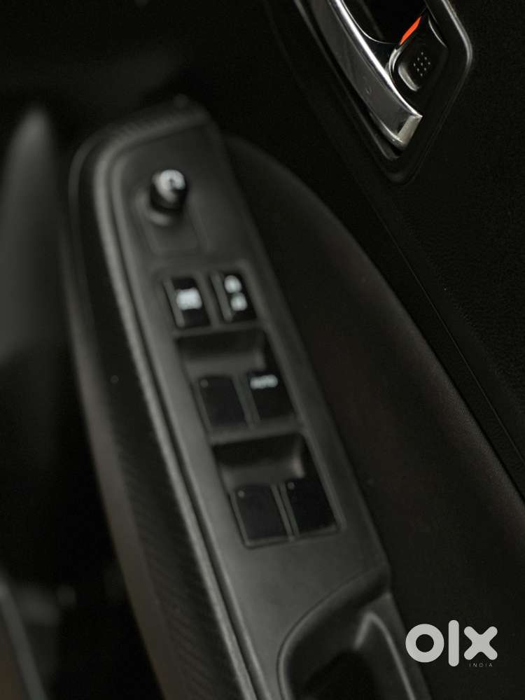 Maruti Suzuki Swift Vvt Vxi, 2021, Petrol