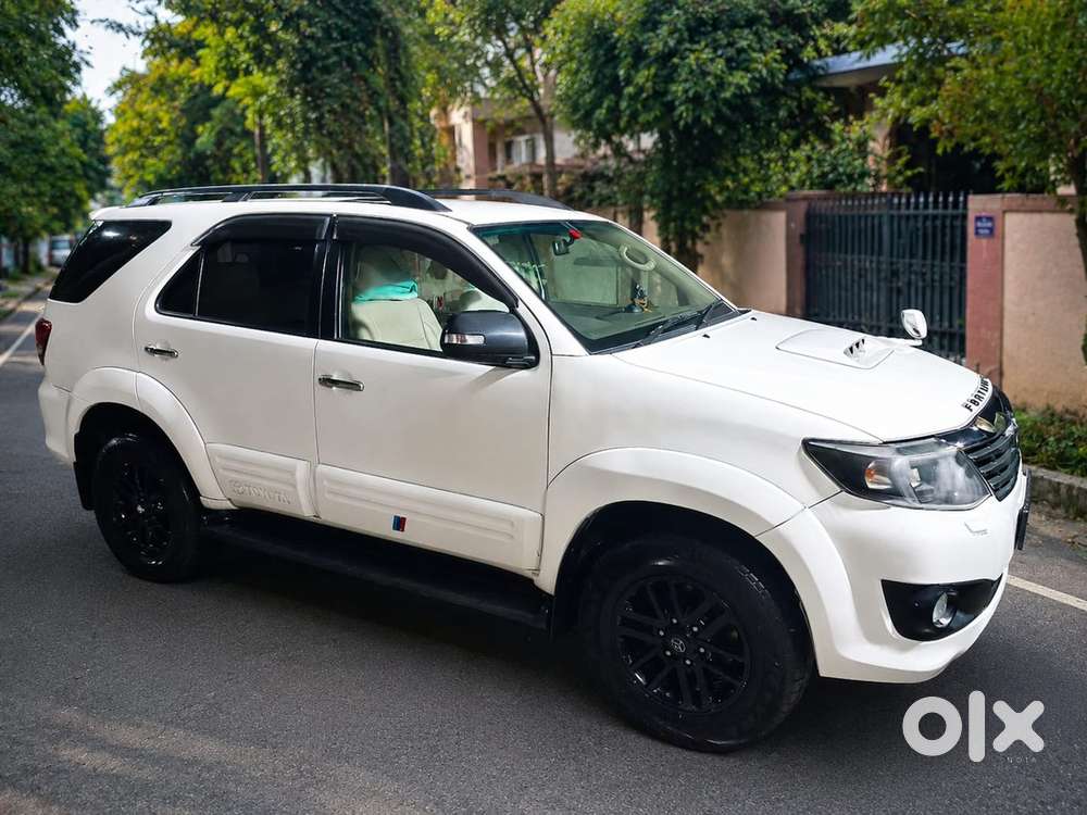 Toyota Fortuner Diesel 2012