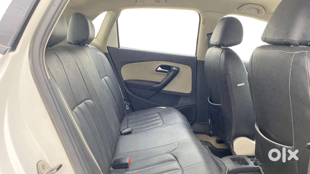 Volkswagen Polo 2009-2013 Petrol Highline 1.2l, 2013, Cng & Hybrids