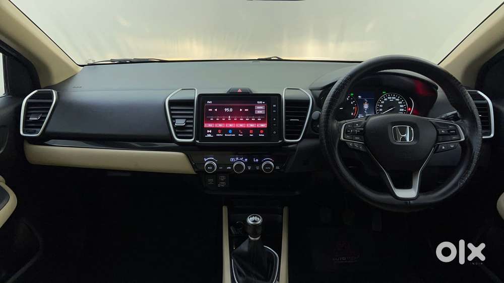 Honda City 1.5 V Mt, 2023, Petrol