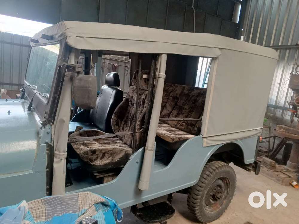 Mahindra Commander 1995