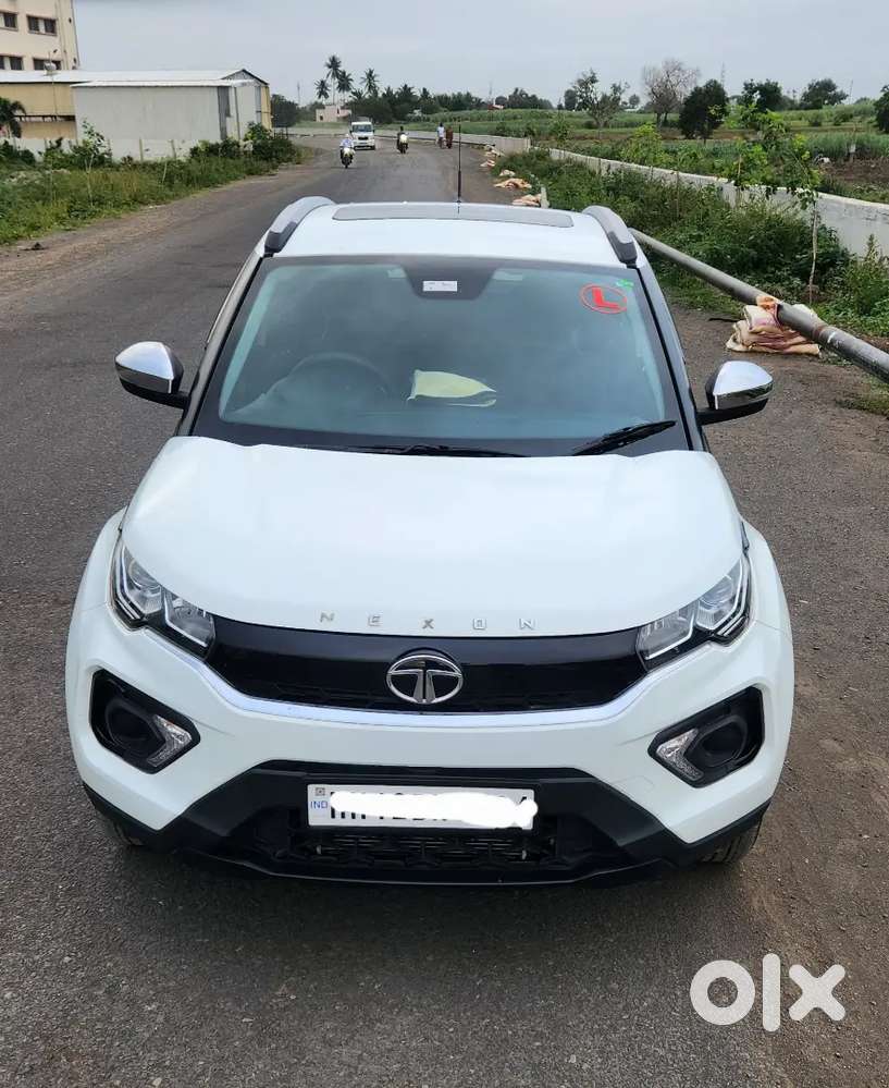 Tata Nexon &ndash;  Petrol
Automatic (second Top Model)