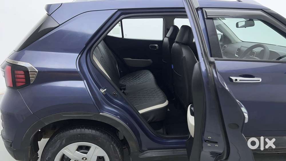 Hyundai Venue 1.2 S (o), 2022, Petrol