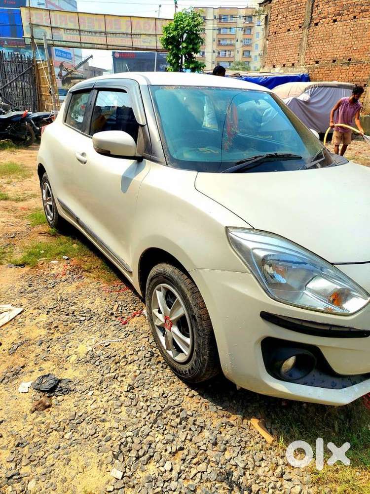 Maruti Suzuki Swift Vxi + Manual, 2018, Petrol