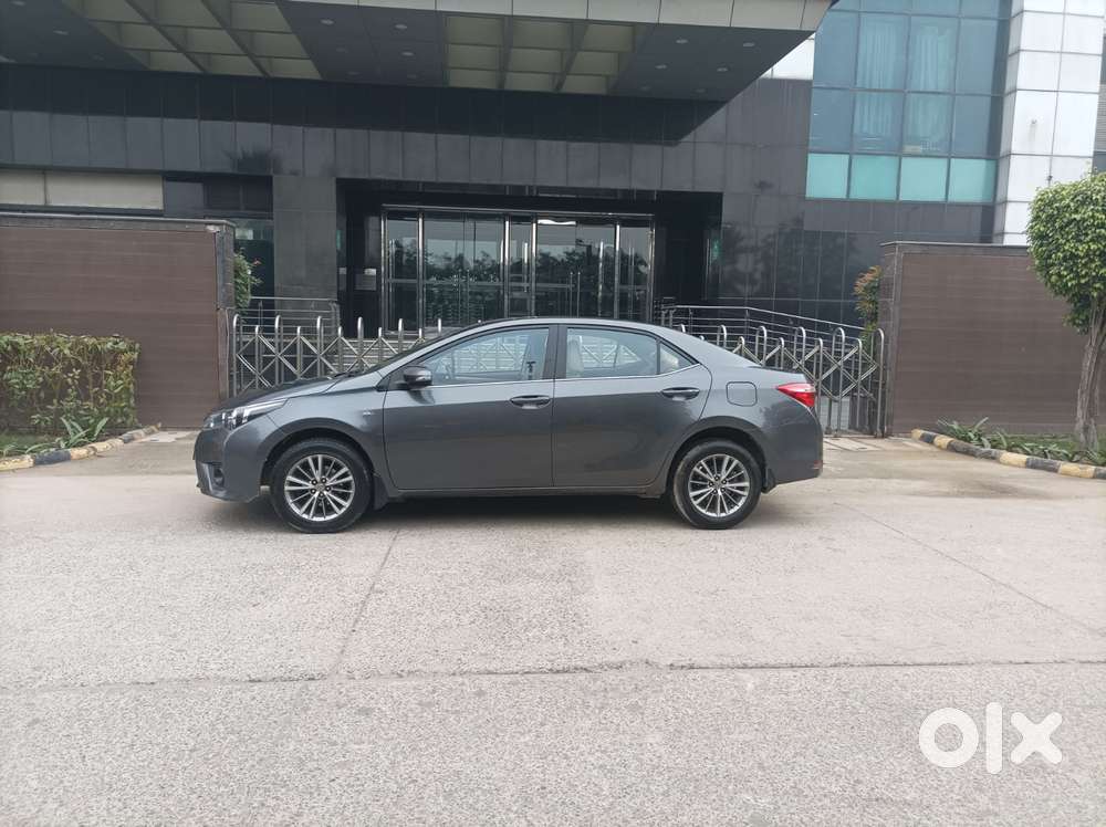 Toyota Corolla Altis 2013-2017 Vl At, 2015, Petrol