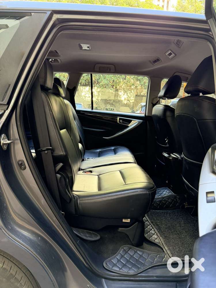 Toyota Innova Crysta 2.8 Gx At 8 Seater, 2018, Diesel