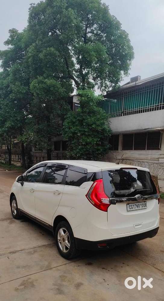 Mahindra Marazzo M6, 2018, Diesel