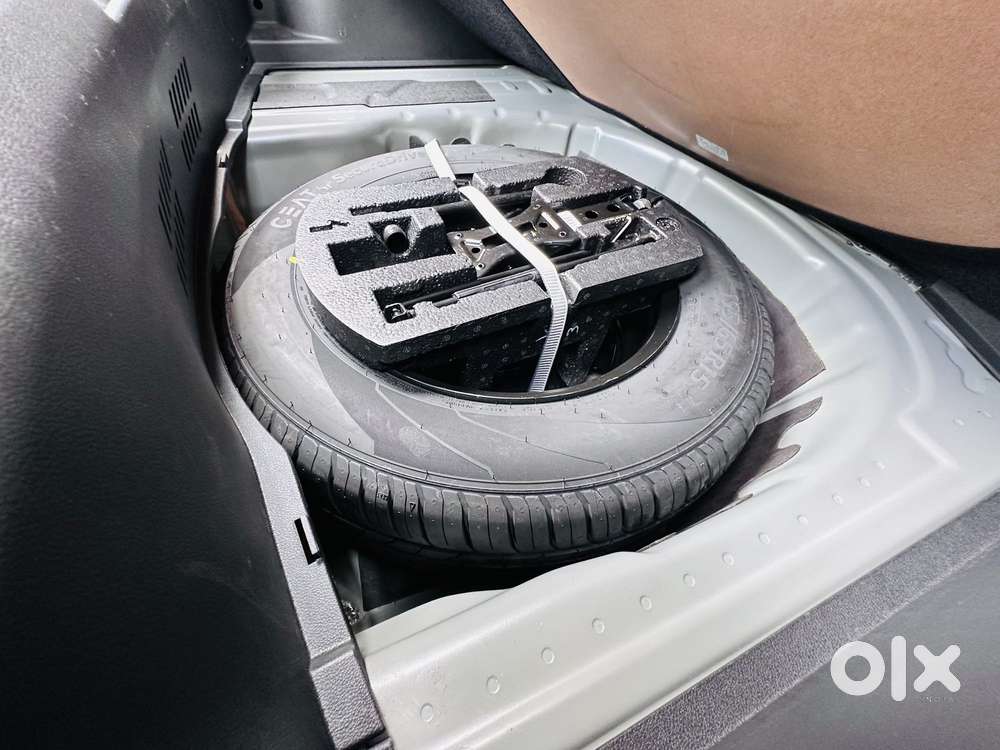 Skoda Kylaq Signature Plus At, 2025, Petrol