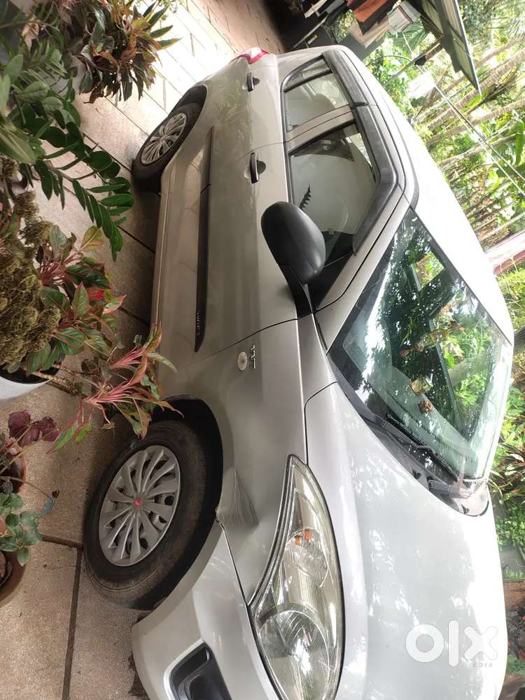 Maruti Suzuki Swift Lxi 2016