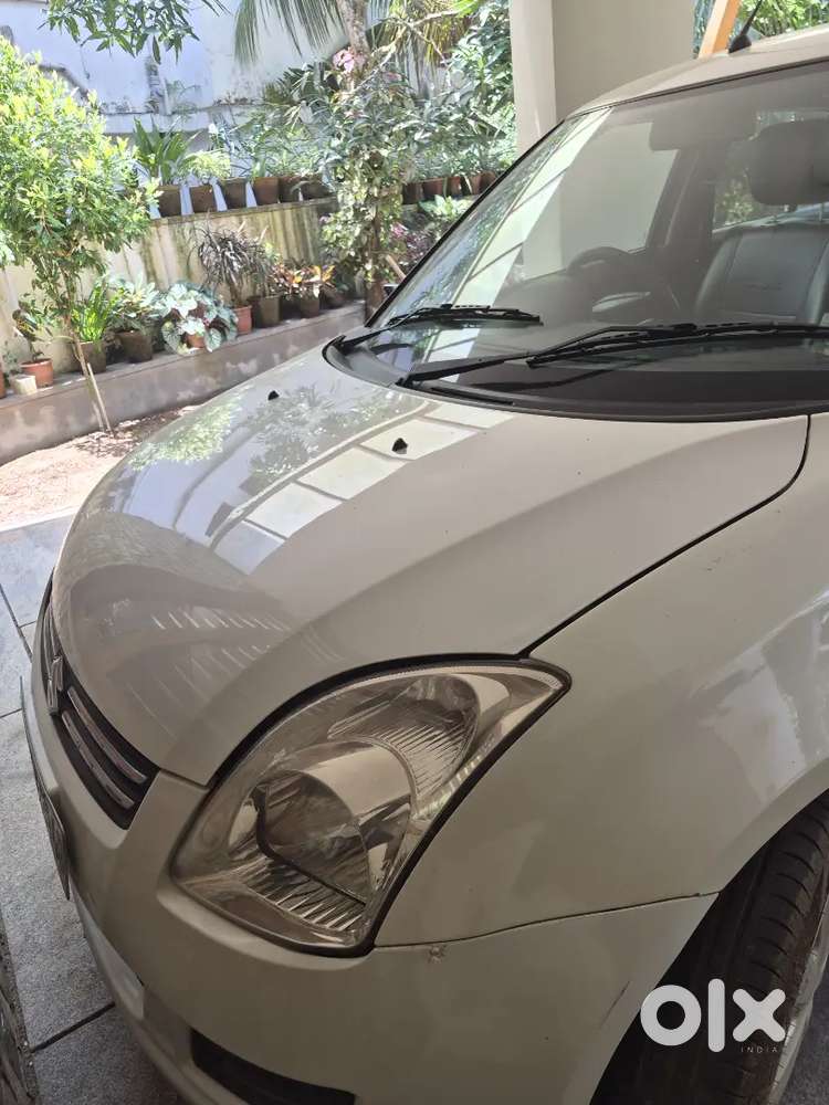 Maruti Suzuki Swift Dzire 2010