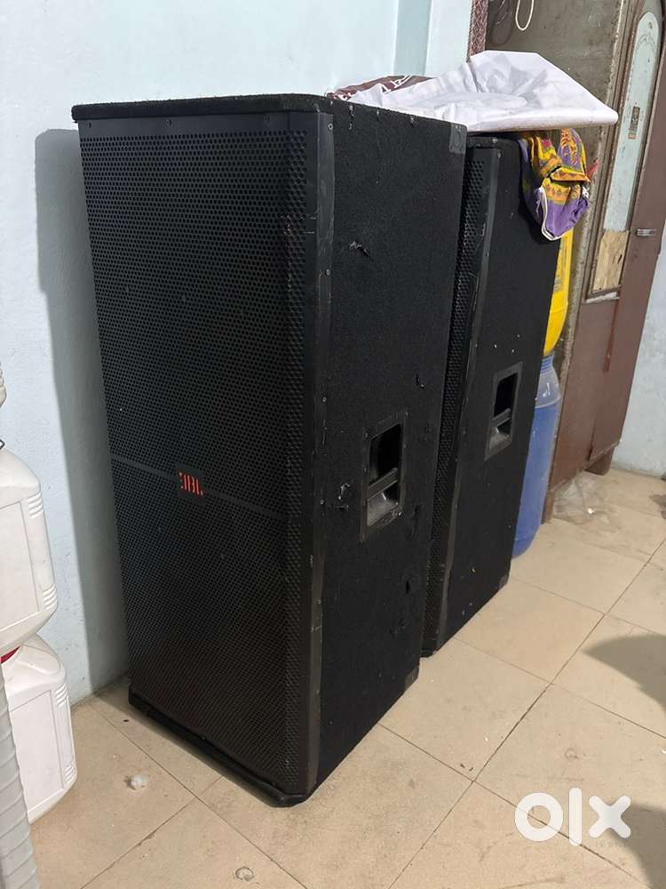 Double 15 inch speaker with machine