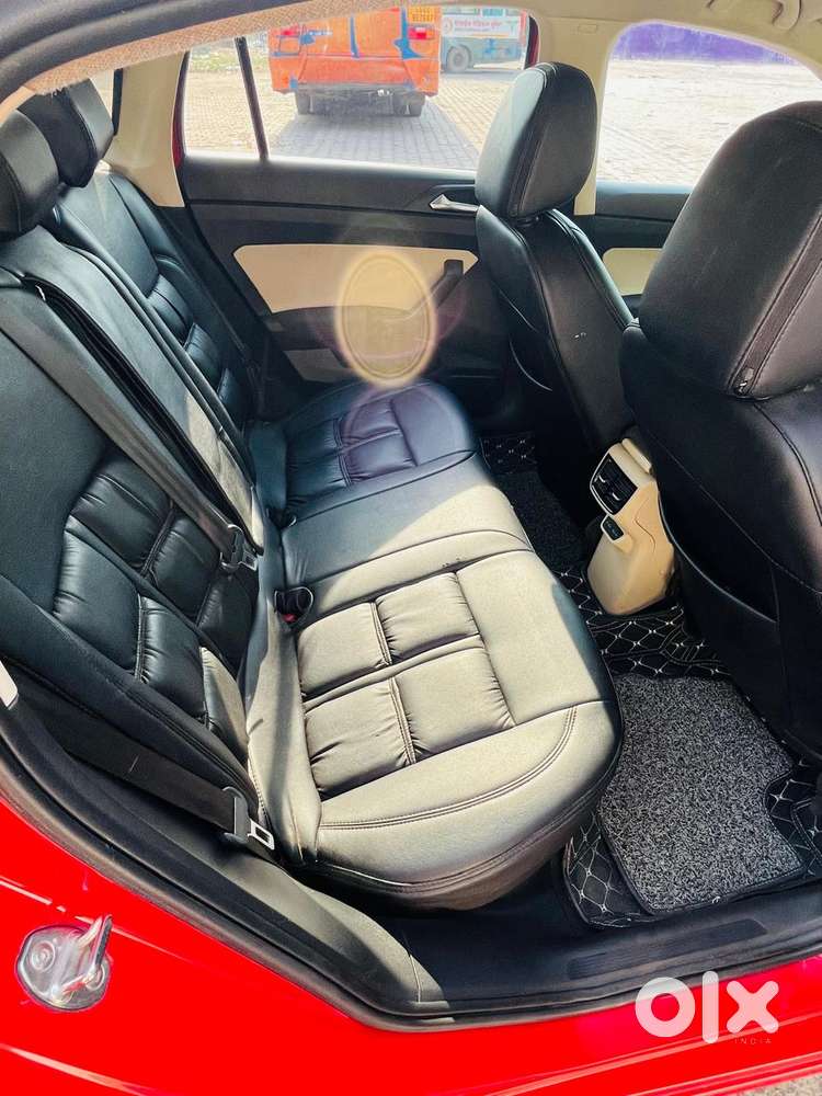 Skoda Slavia 1.0 Ambition Tsi, 2023, Petrol