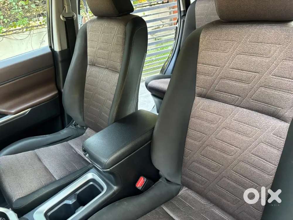 Toyota Innova Hycross 2023 Petrol Well Maintained