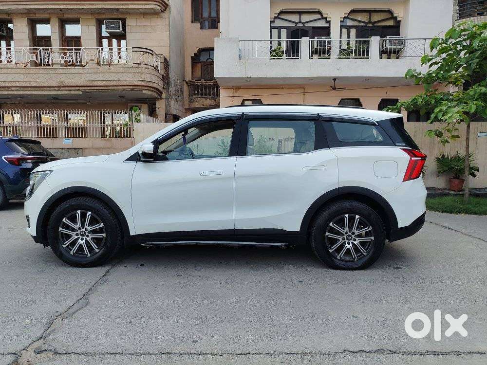 Mahindra Xuv700 2.2 Ax 7 Diesel At Str, 2022, Diesel