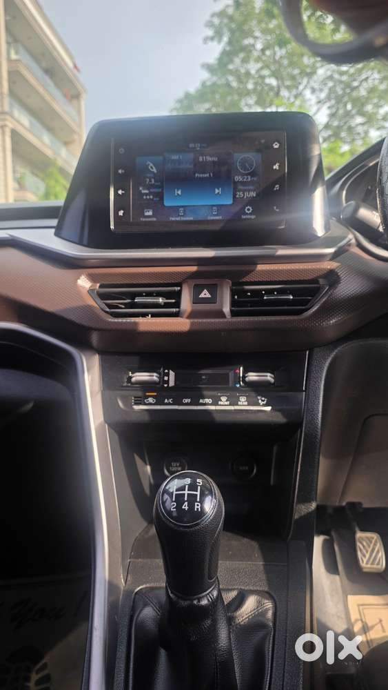 Maruti Suzuki Brezza 1.5 Zxi Plus Smart Hybrid, 2024, Petrol