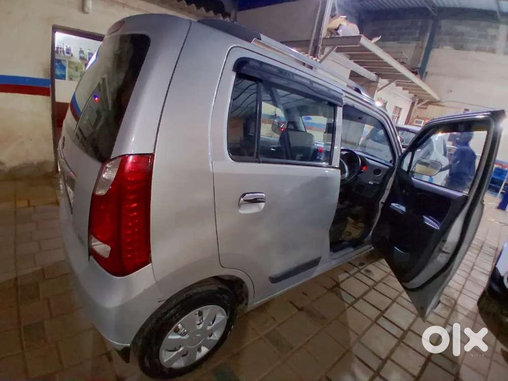 Price: ₹2,75,000 (negotiable)