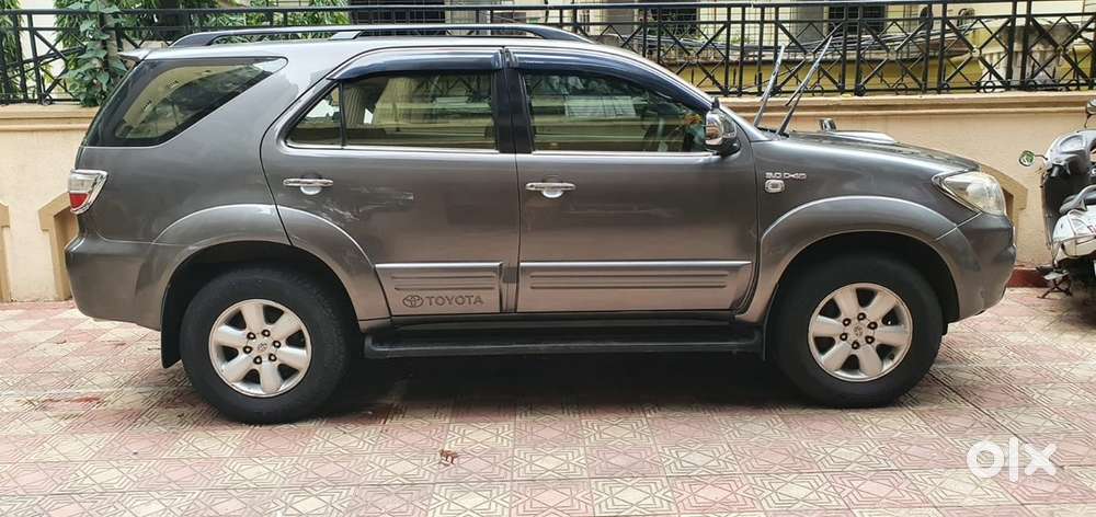 Toyota Fortuner Diesel 2011 (4/4) Sctachles Condition