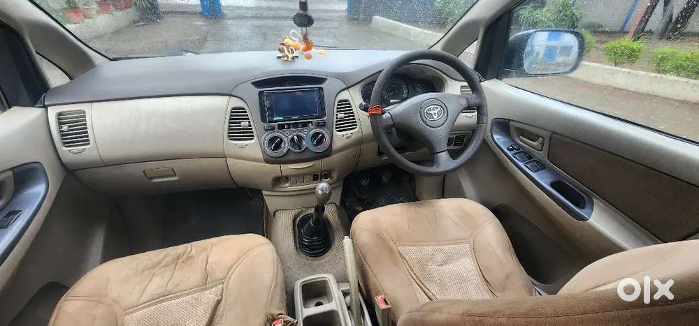 Toyota Innova 2.5 2009 One Hand Use In Family