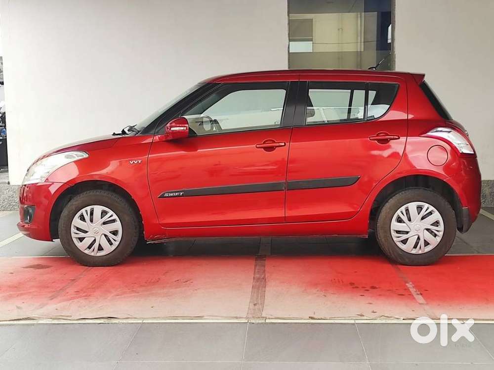 Maruti Suzuki Swift Vxi 1.2 Abs Bs-iv, 2013, Petrol