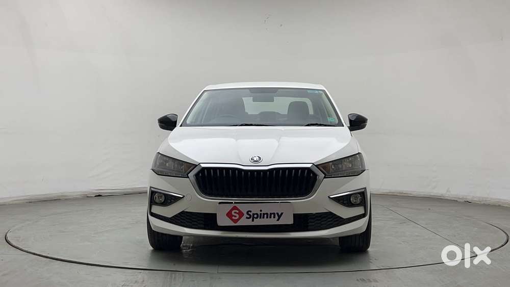 Skoda Slavia Ambition 1.0l Tsi At, 2022, Petrol