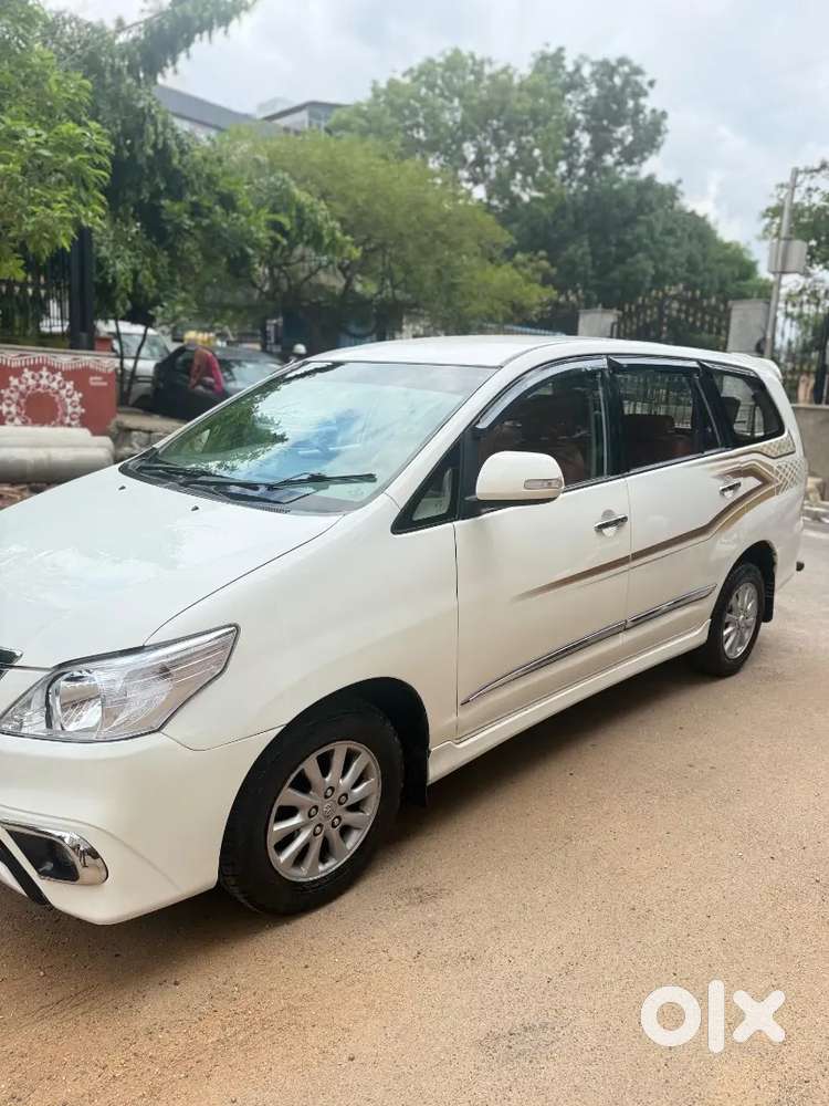 Toyota Innova 2014 Diesel Well Maintained