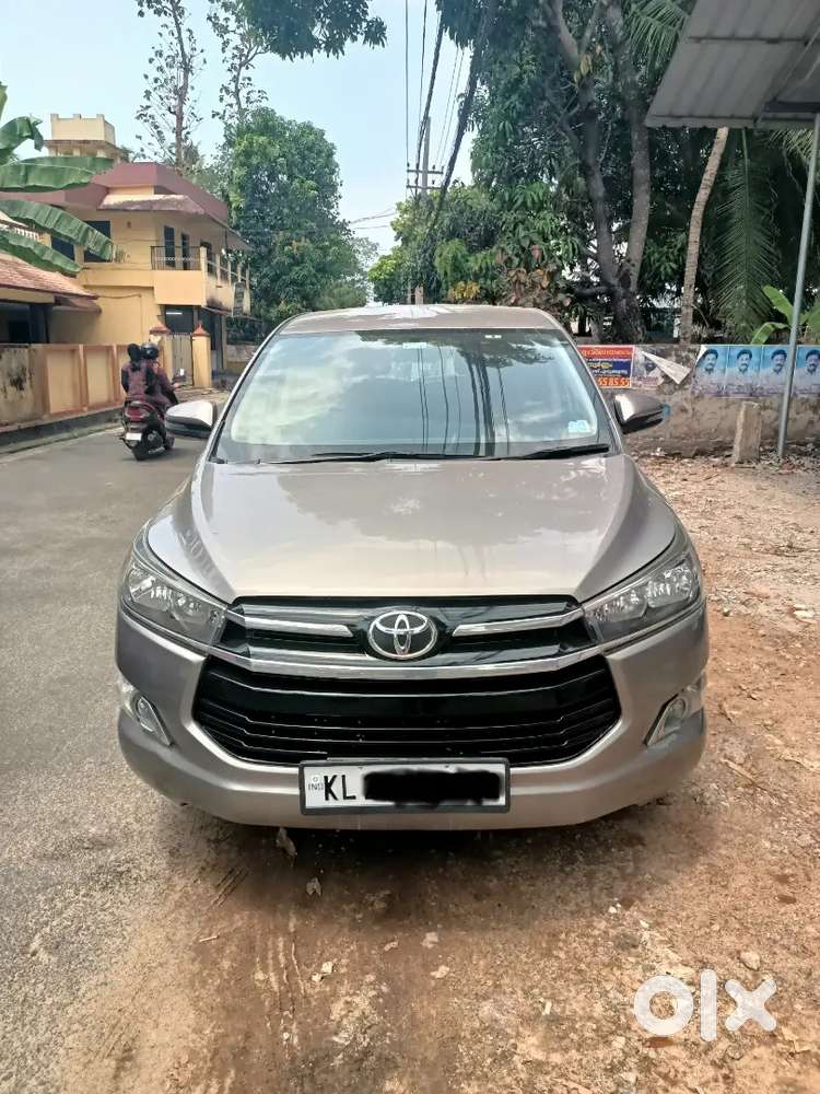 Toyota Innova Crysta 2017 Diesel 230000 Km Driven