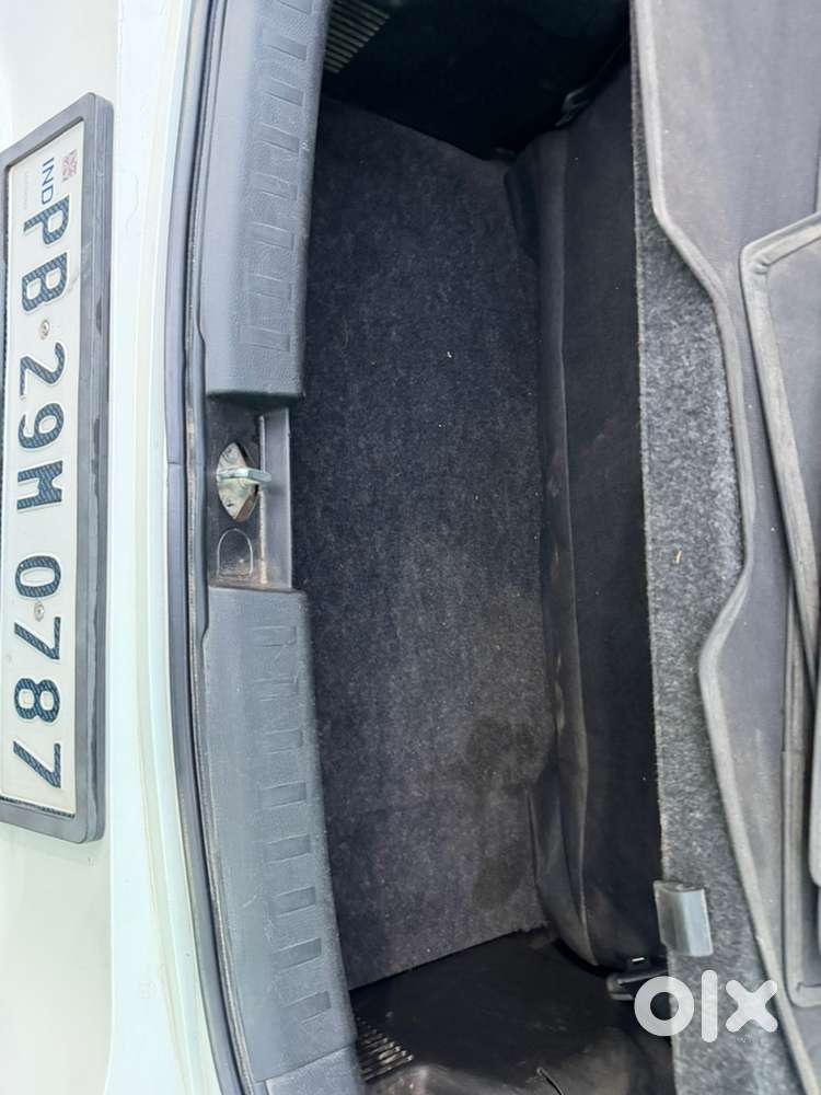 Maruti Suzuki Swift 2011