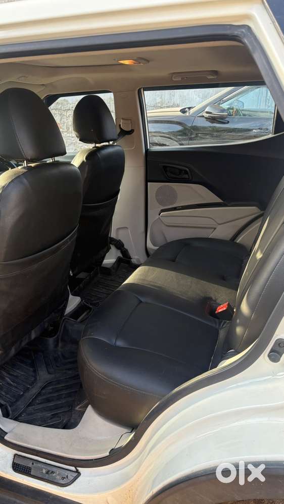 Mahindra Xuv300 2022 Diesel Sunroof Well Maintained