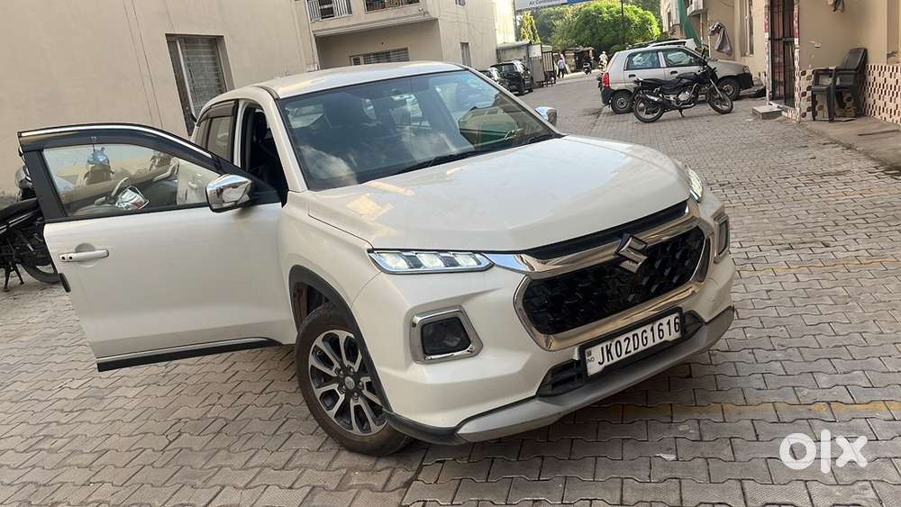 Maruti Suzuki Grand Vitara 2023 Petrol Well Maintained