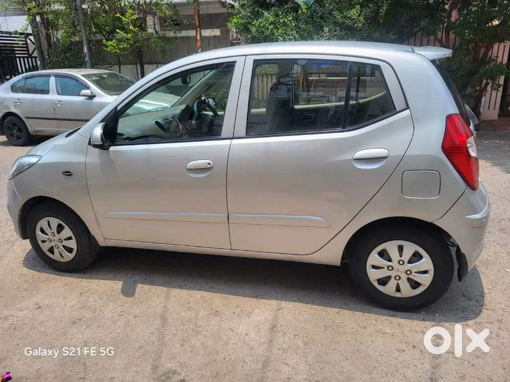 Only 50,000 Kms Automatic Hyundai I10 Sportz Petrol 2013